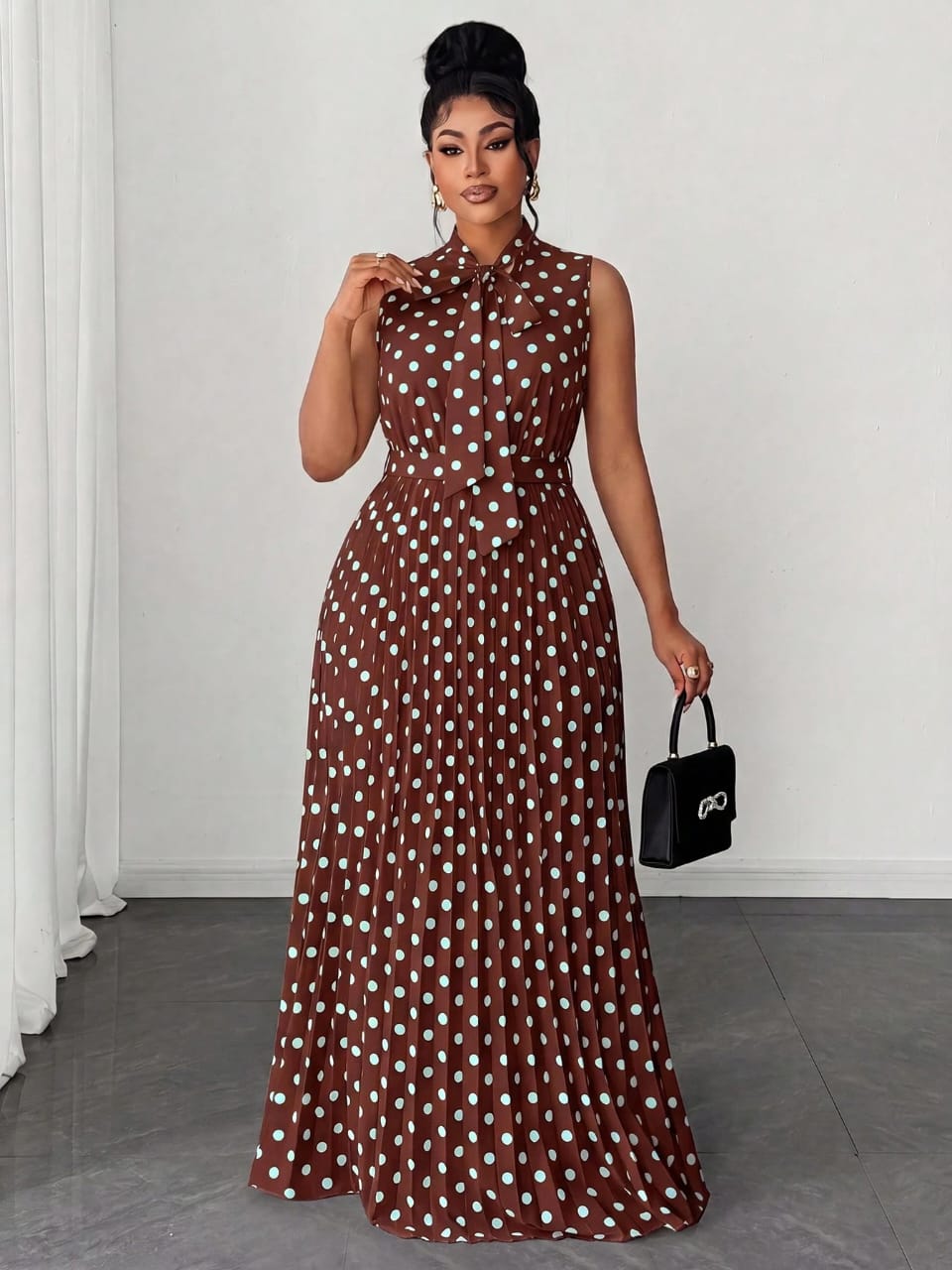 news robes woman m